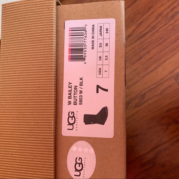 Bailey Button Uggs - Picture 5 of 5